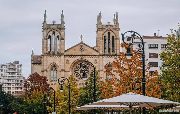 Apto Ramon Y Cajal,1- Centrico Y Cerca De Playa San Lorenzo-3hab Garaje Opc Lägenhet *